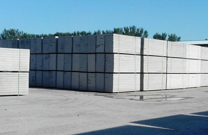 年生產(chǎn)復(fù)合實(shí)心墻材50萬(wàn)平方米